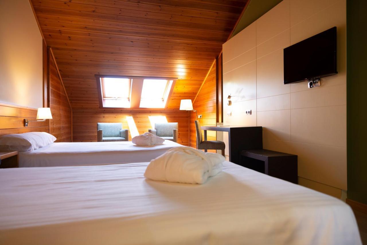 Iberik Augas Santas Balneario & Golf Hotel Pantón Buitenkant foto